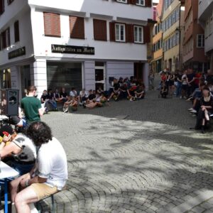 Mehr über den Artikel erfahren Feierliches Ausklingen der Demo zum 1. Mai