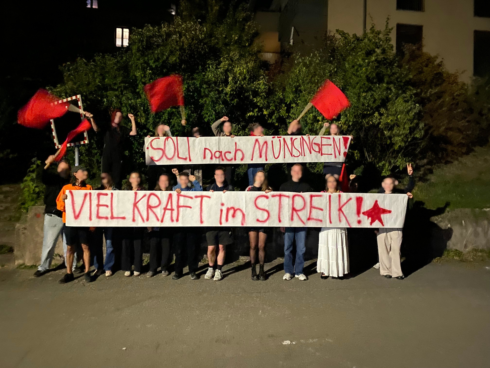 Mehr über den Artikel erfahren Solidarität mit den Arbeiter*innen bei Walter